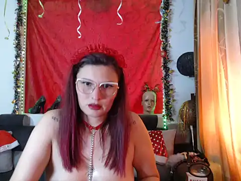 Snapshot of sachaclinford chatting on 12/02/25, 05:52 sachaclinford online show from 12/02/25, 05:52