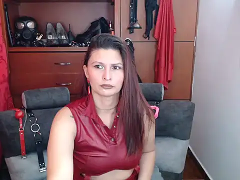 Snapshot of sachaclinford chatting on 04/14/26, 05:41 sachaclinford online show from 04/14/26, 05:41