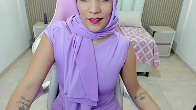 Zulema hamdi online show from 03/19/25, 06:24