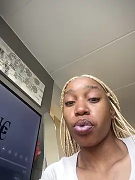 Snapshot of Go_Meg chatting on 10/07/25, 02:36 Go Meg online show from 10/07/25, 02:36