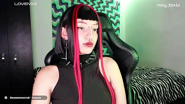 roxy toxic online show from 03/06/25, 03:46