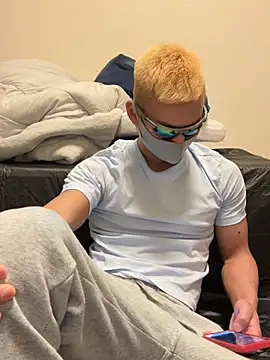 ki--kun online show from 04/26/26, 12:03