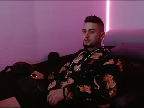 Snapshot of Lliam_2 chatting on 01/20/25, 11:56 Lliam 2 online show from 01/20/25, 11:56