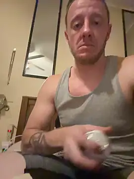 biggzee6 online show from 02/13/26, 01:01