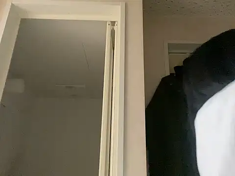 riri riri jp online show from 11/12/25, 10:26