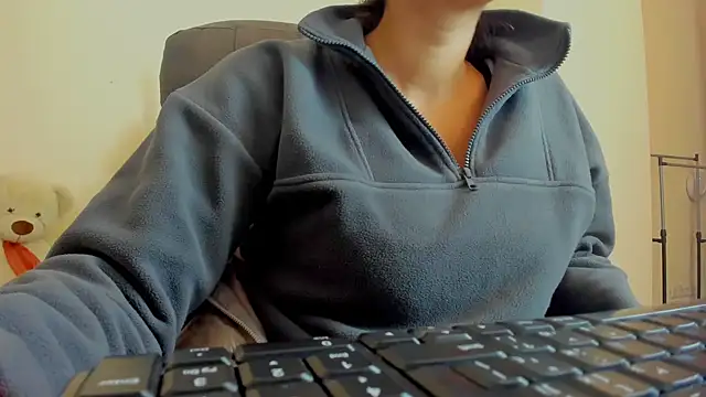 Tianiaa online show from 12/05/25, 08:01