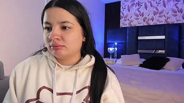 ValeriaOrtega online show from 10/01/25, 11:16