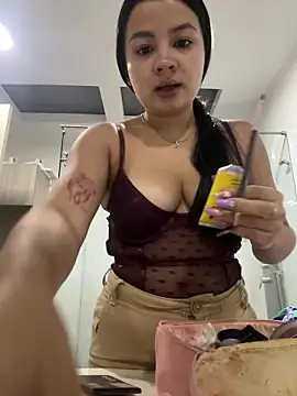 ValeriaOrtega online show from 04/18/26, 11:36