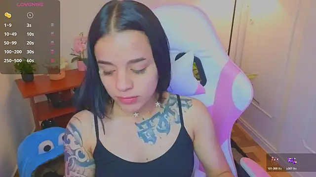 Snapshot of Nicole_Foxx_ chatting on 07/28/26, 06:07 Nicole Foxx online show from 07/28/26, 06:07