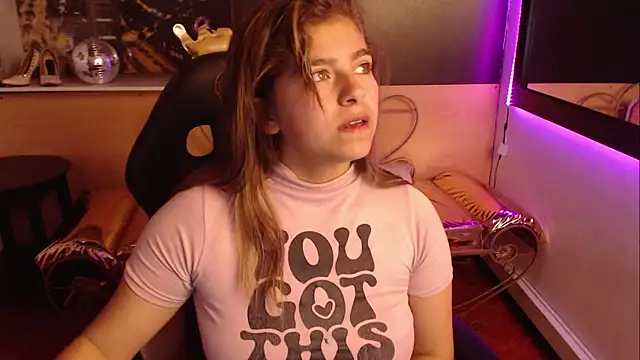 Kitten Cam online show from 09/24/25, 02:59