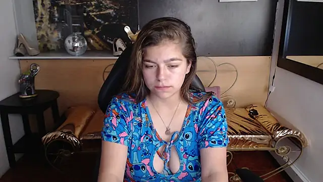 Kitten Cam online show from 10/19/25, 12:28