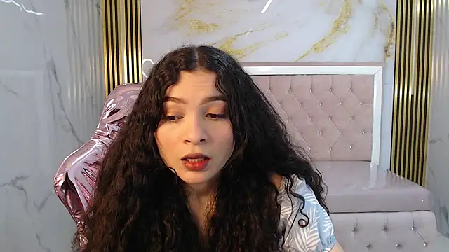 Snapshot of shalon_diaz_s chatting on 01/18/25, 01:08 shalon diaz s online show from 01/18/25, 01:08