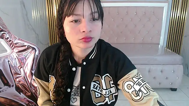 Snapshot of shalon_diaz_s chatting on 03/01/25, 01:07 shalon diaz s online show from 03/01/25, 01:07