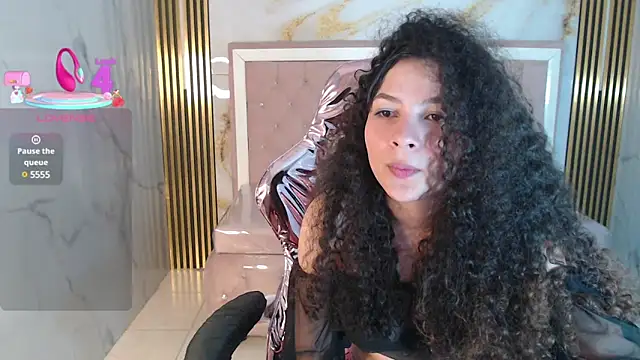 Snapshot of shalon_diaz_s chatting on 03/15/25, 04:21 shalon diaz s online show from 03/15/25, 04:21