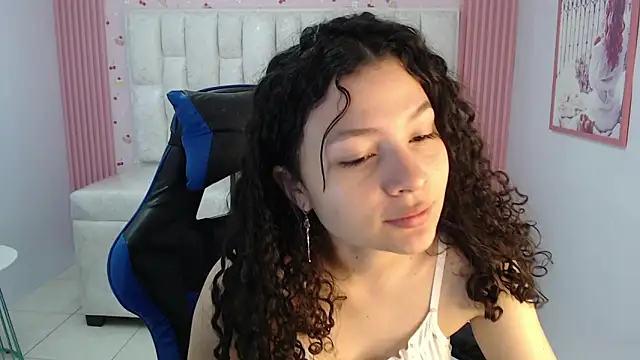 Snapshot of shalon_diaz_s chatting on 09/10/25, 01:00 shalon diaz s online show from 09/10/25, 01:00