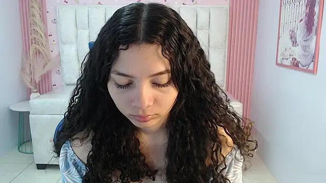 Snapshot of shalon_diaz_s chatting on 09/28/25, 01:05 shalon diaz s online show from 09/28/25, 01:05