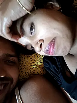 Hot couple 1 online show from 04/12/26, 05:40