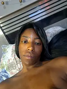 Snapshot of melangelo17 chatting on 02/13/25, 05:01 melangelo17 online show from 02/13/25, 05:01