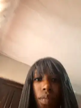 Snapshot of melangelo17 chatting on 03/02/25, 04:10 melangelo17 online show from 03/02/25, 04:10