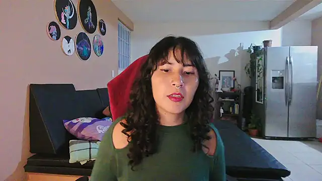 Snapshot of GinnyDelice chatting on 10/01/25, 12:27 GinnyDelice online show from 10/01/25, 12:27