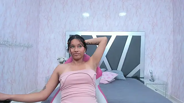 LIA SWAN  online show from 03/02/25, 10:03