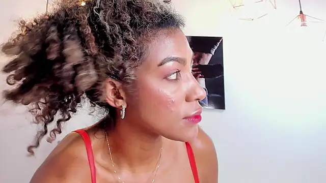 hailey thompsonX online show from 02/06/25, 04:47