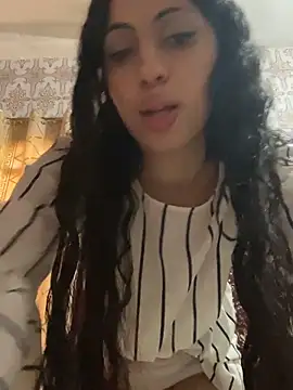 Snapshot of majdolin78 chatting on 10/30/25, 12:50 majdolin78 online show from 10/30/25, 12:50