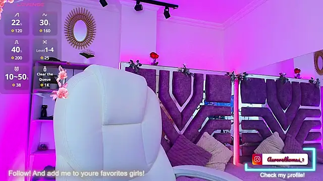 Aurora thomas  1 online show from 01/22/25, 03:51