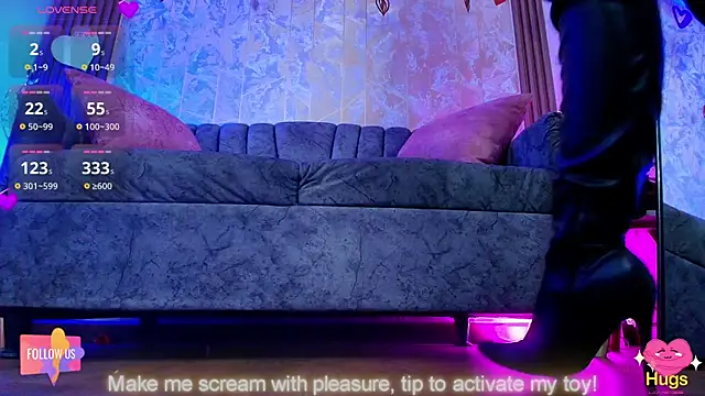 Aurora thomas  1 online show from 02/17/25, 02:37