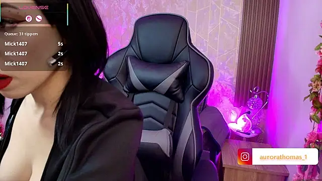 Aurora thomas  1 online show from 10/20/25, 12:55