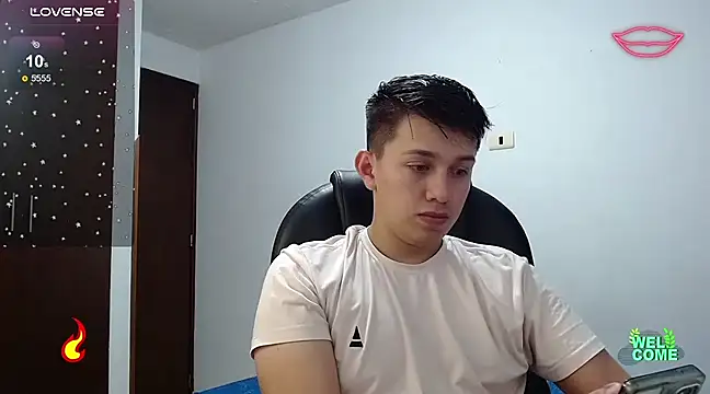 Snapshot of Alan_red chatting on 03/03/25, 03:19 Alan red online show from 03/03/25, 03:19