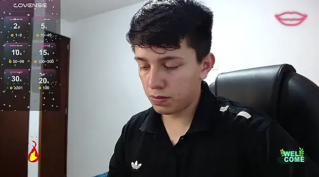 Snapshot of Alan_red chatting on 03/22/25, 02:27 Alan red online show from 03/22/25, 02:27