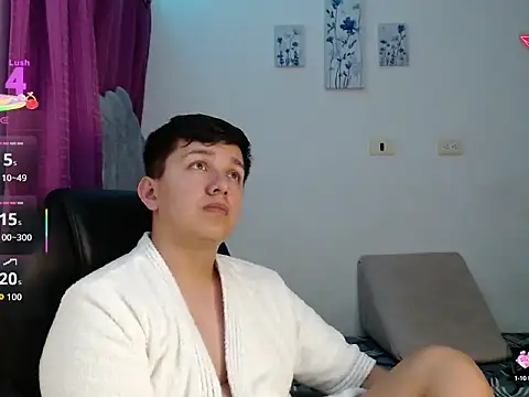 Snapshot of Alan_red chatting on 09/25/25, 01:20 Alan red online show from 09/25/25, 01:20