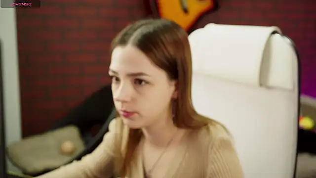 Snapshot of PamBeesly chatting on 01/22/25, 06:20 PamBeesly online show from 01/22/25, 06:20