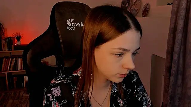 Snapshot of PamBeesly chatting on 01/25/25, 08:53 PamBeesly online show from 01/25/25, 08:53