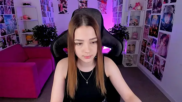 Snapshot of PamBeesly chatting on 02/27/25, 09:43 PamBeesly online show from 02/27/25, 09:43