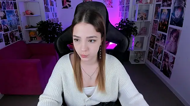 Snapshot of PamBeesly chatting on 03/03/25, 02:47 PamBeesly online show from 03/03/25, 02:47