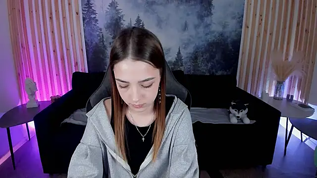 Snapshot of PamBeesly chatting on 03/14/25, 11:23 PamBeesly online show from 03/14/25, 11:23