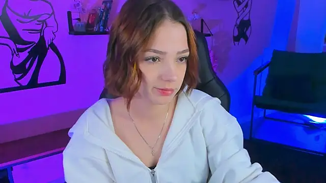 Snapshot of PamBeesly chatting on 10/04/25, 08:23 PamBeesly online show from 10/04/25, 08:23