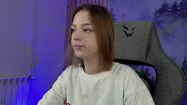 Snapshot of PamBeesly chatting on 11/27/25, 09:11 PamBeesly online show from 11/27/25, 09:11