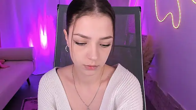 Snapshot of PamBeesly chatting on 01/12/26, 08:30 PamBeesly online show from 01/12/26, 08:30