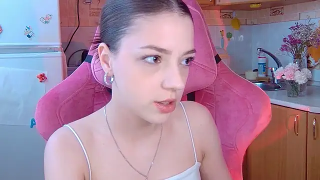 Snapshot of PamBeesly chatting on 02/21/26, 09:10 PamBeesly online show from 02/21/26, 09:10