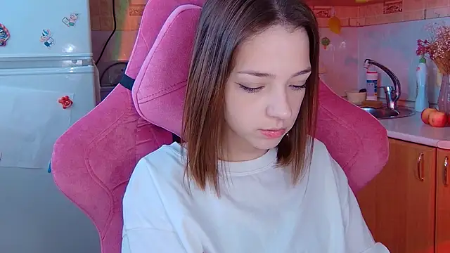 Snapshot of PamBeesly chatting on 03/02/26, 09:27 PamBeesly online show from 03/02/26, 09:27