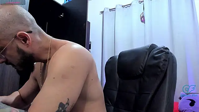 Fenrir flirt online show from 10/06/25, 11:57