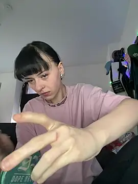 Snapshot of Ciara2004 chatting on 01/17/26, 08:52 Ciara2004 online show from 01/17/26, 08:52