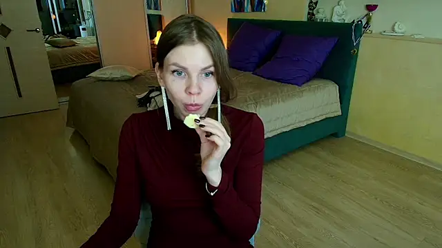 Snapshot of ReginaSparkle chatting on 03/22/25, 03:20 ReginaSparkle online show from 03/22/25, 03:20