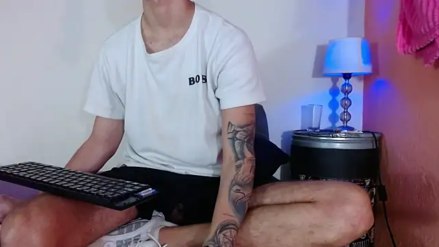 Snapshot of Cristian_white chatting on 03/06/26, 10:50 Cristian white online show from 03/06/26, 10:50