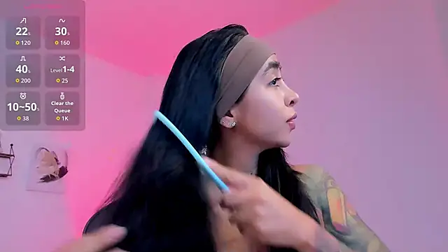 sophierooy22 online show from 12/22/25, 01:24