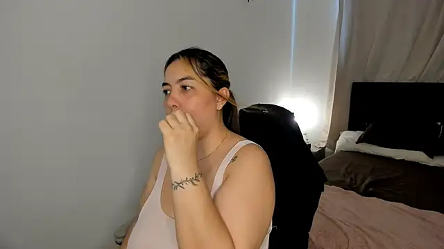 brithany olson25 online show from 03/30/26, 08:43