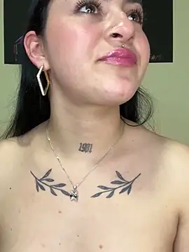 Emmie Hot online show from 03/11/25, 03:34